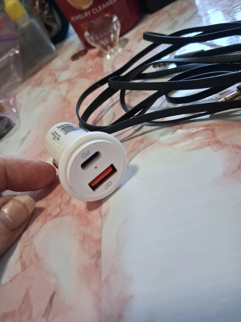Source Unknown White Car USB Charger with Black 3.5mm Aux Cable